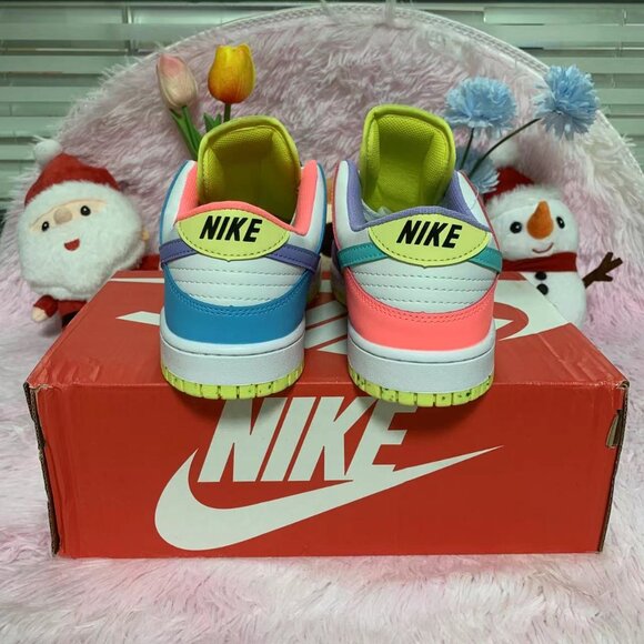 Fashion Dunk Low Triple Pink Shoes - Women's Size 8.5 - Picture 8 of 8